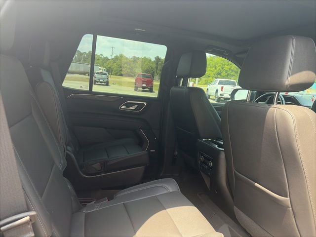 Used 2022 Chevrolet Tahoe Z71 w/ Luxury Package AWD/4WD image 11