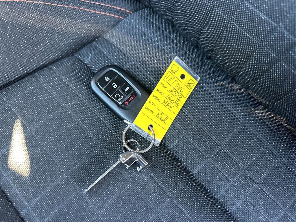 Used 2023 Honda HR-V Sport image 32