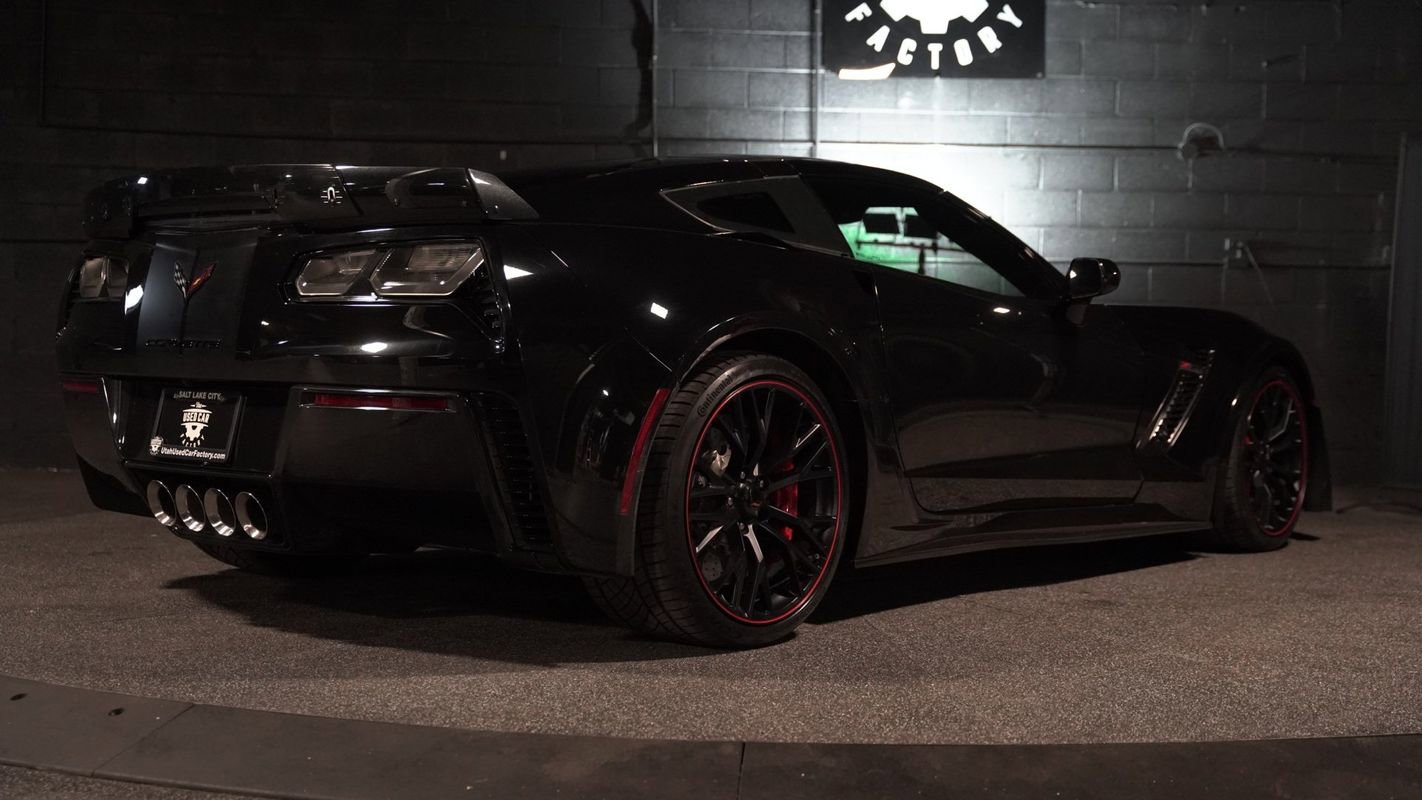 Used 2018 Chevrolet Corvette Z06 RWD image 13