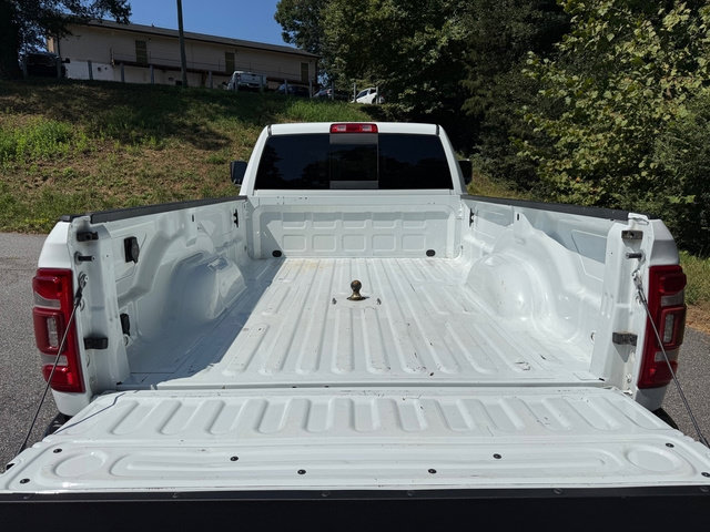 Used 2022 RAM 3500 Laramie AWD/4WD image 8