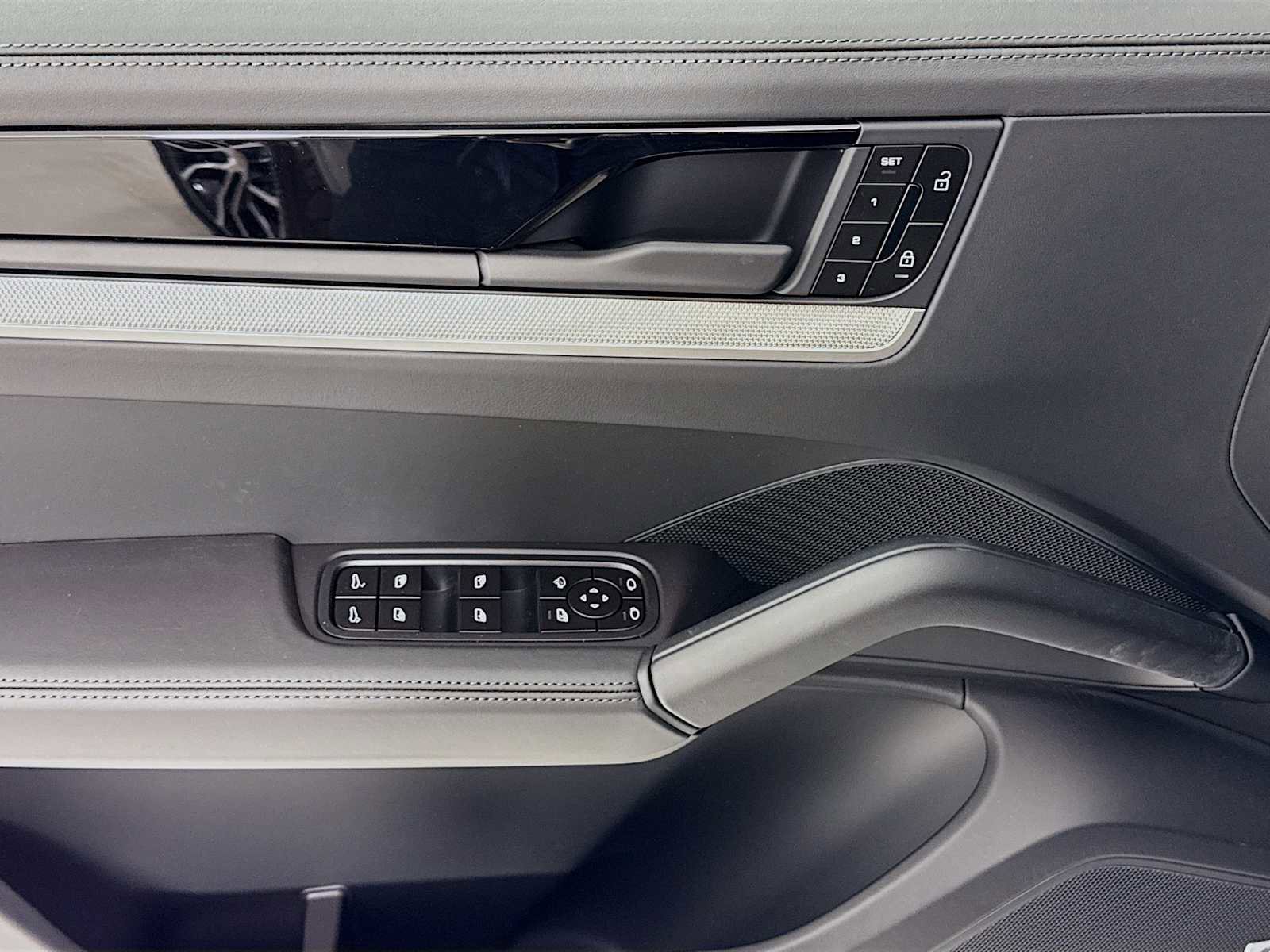 New 2026 Porsche Cayenne image 11