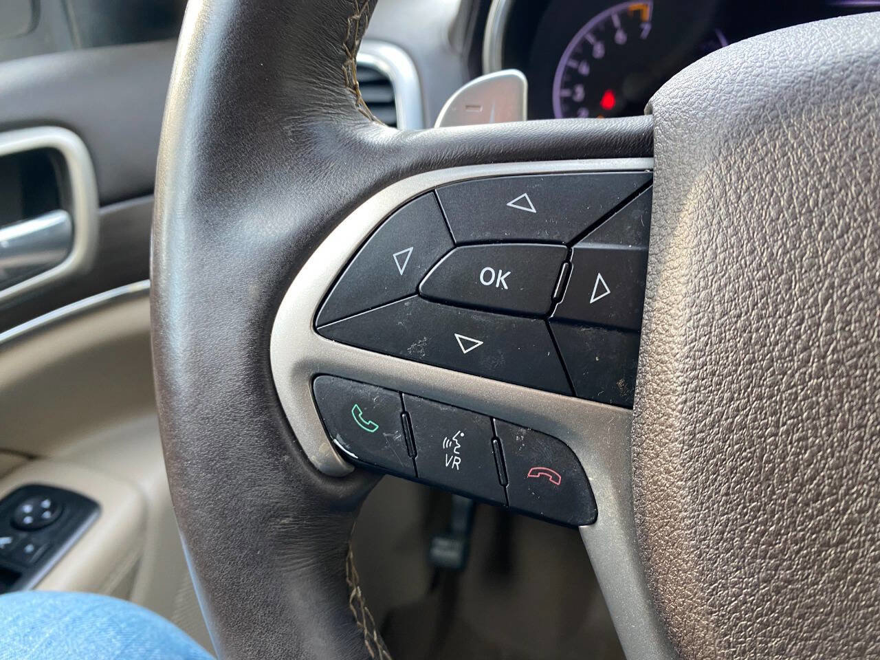 Used 2017 Jeep Grand Cherokee Overland image 26