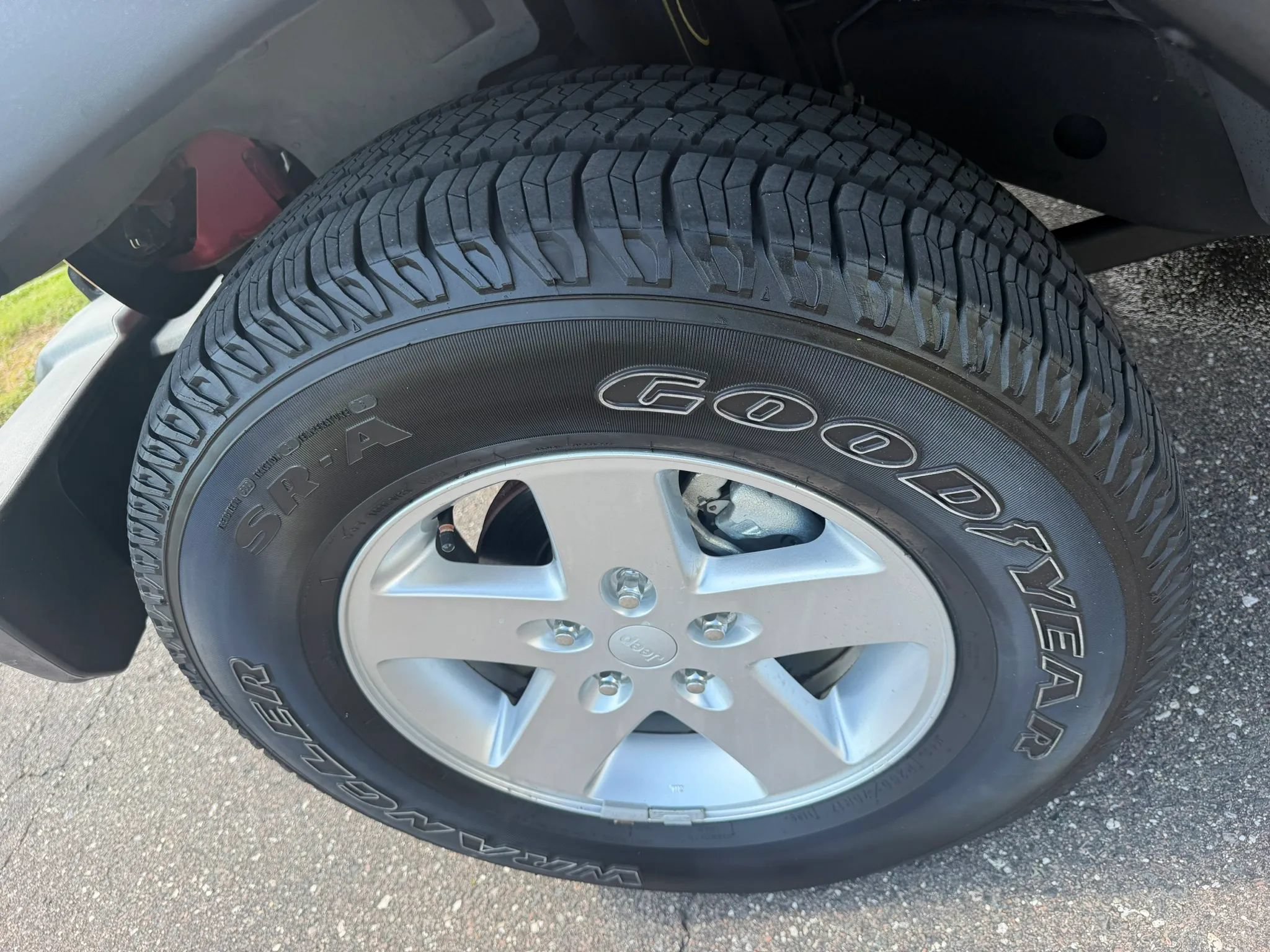 Used 2012 Jeep Wrangler Unlimited Sport AWD/4WD image 20