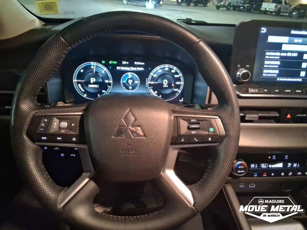 Used 2023 Mitsubishi Outlander SEL 40th Anniversary image 18