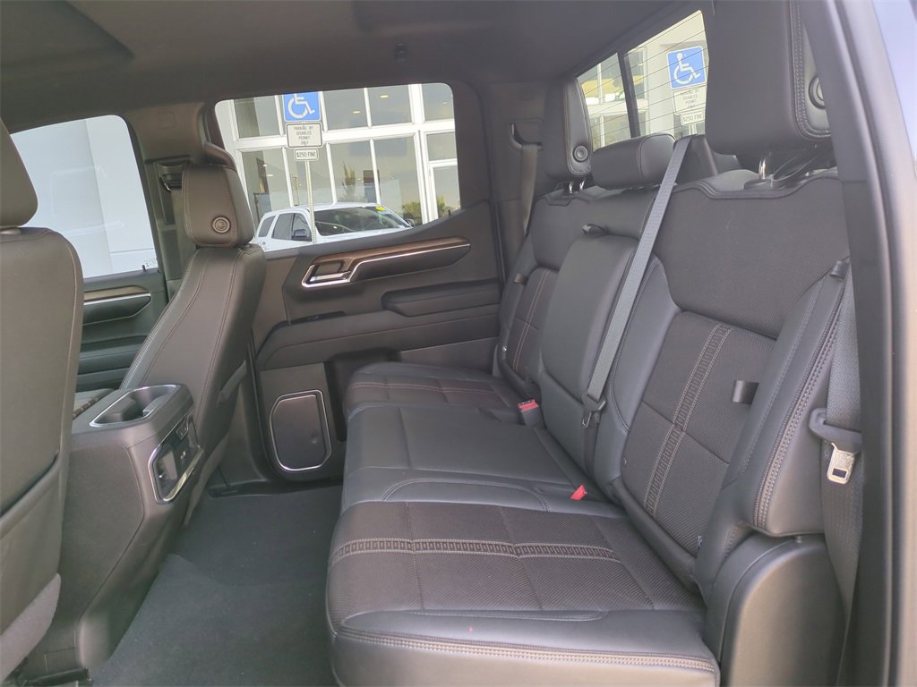 Used 2023 Chevrolet Silverado 1500 High Country w/ Technology Package image 14