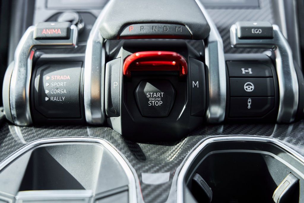 Used 2024 Lamborghini Urus Performante image 75