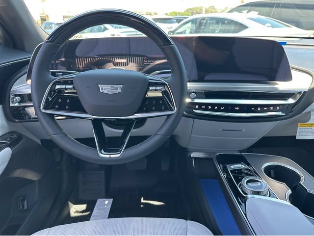 New 2026 Cadillac Lyriq Luxury w/ LPO, Floor Liner Package AWD/4WD image 7