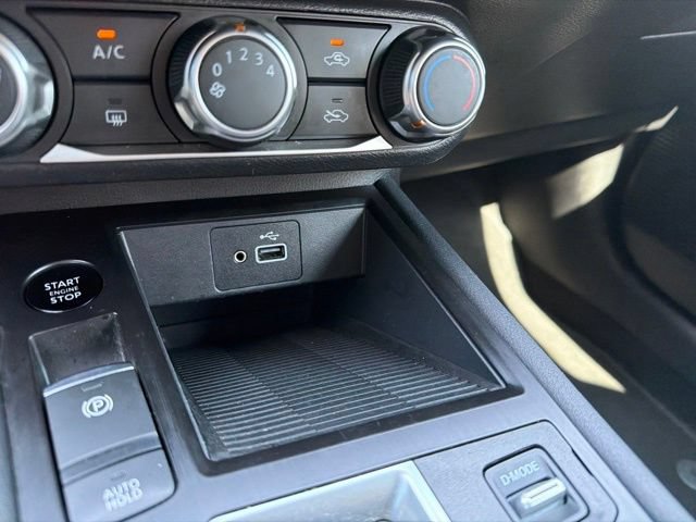 Used 2025 Nissan Kicks S AWD/4WD image 18