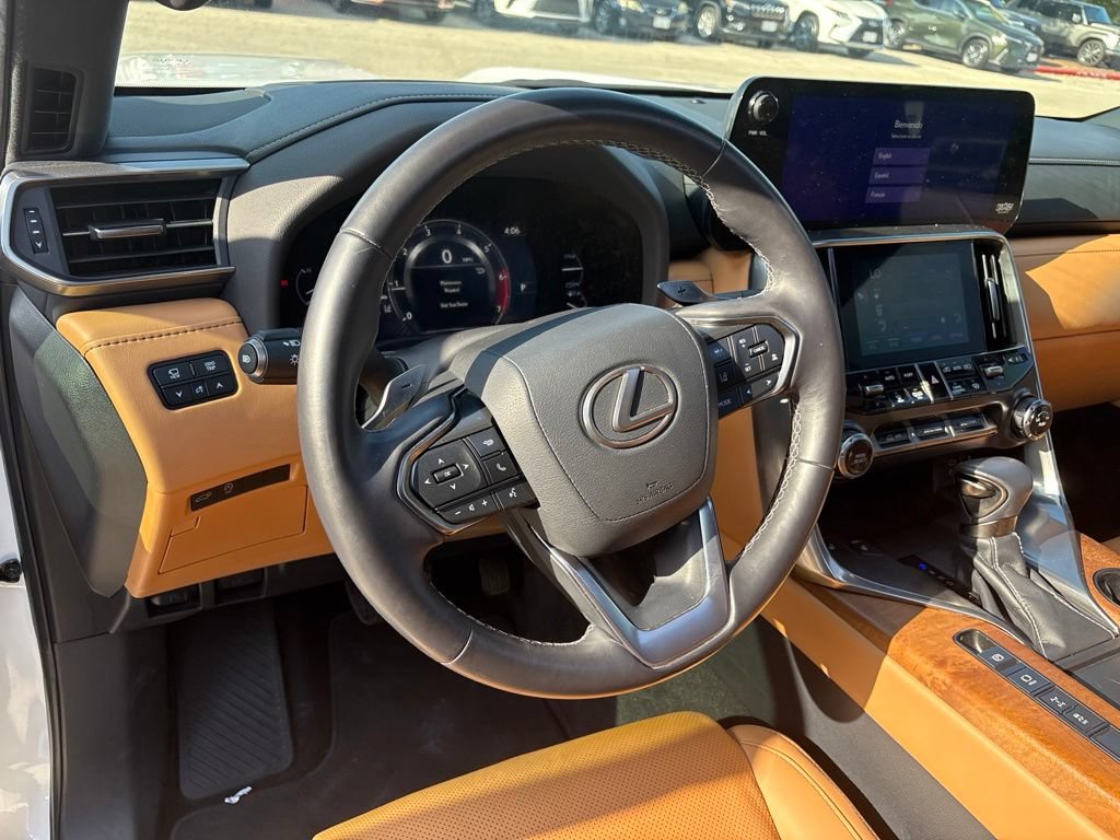 Used 2022 Lexus LX 600 4WD w/ Interior Upgrade Package image 13