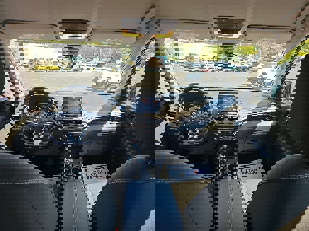Used 2025 Nissan Altima 2.5 SV image 28