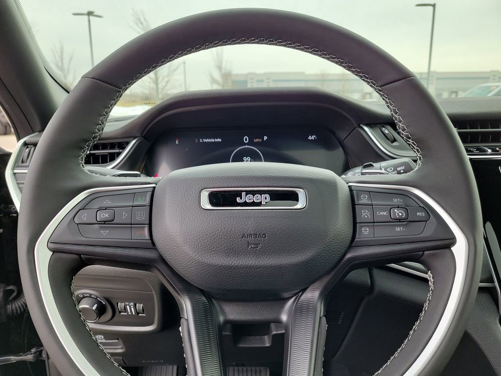 New 2025 Jeep Grand Cherokee Laredo X w/ Luxury Tech Group I image 24