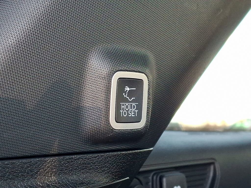 Used 2024 Jeep Grand Cherokee Limited 4xe image 32