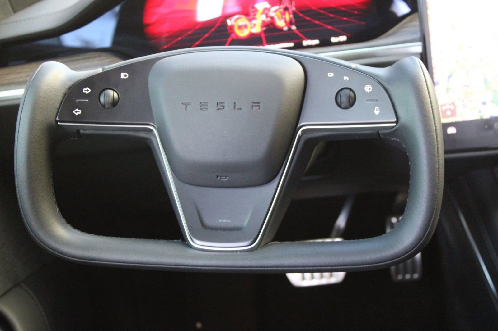 Used 2022 Tesla Model S AWD image 16