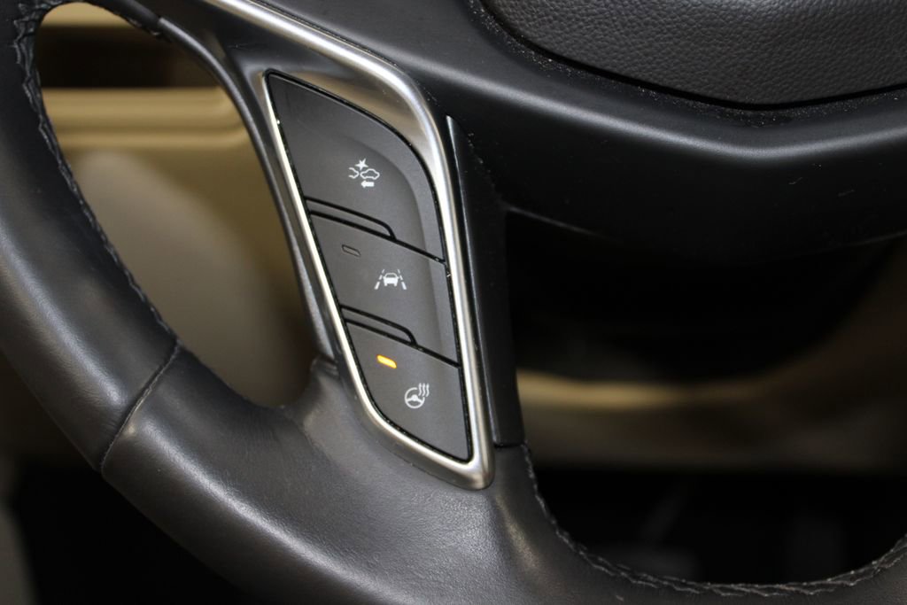 Used 2018 Cadillac XT5 Premium Luxury w/ Driver Assist Package image 24