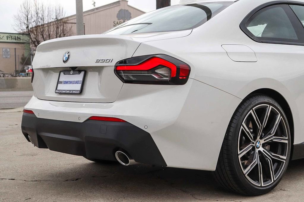 Used 2023 BMW 230i 230i w/ Convenience Package image 10