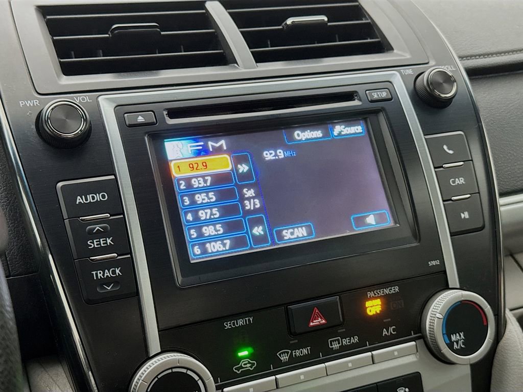 Used 2012 Toyota Camry LE FWD image 15