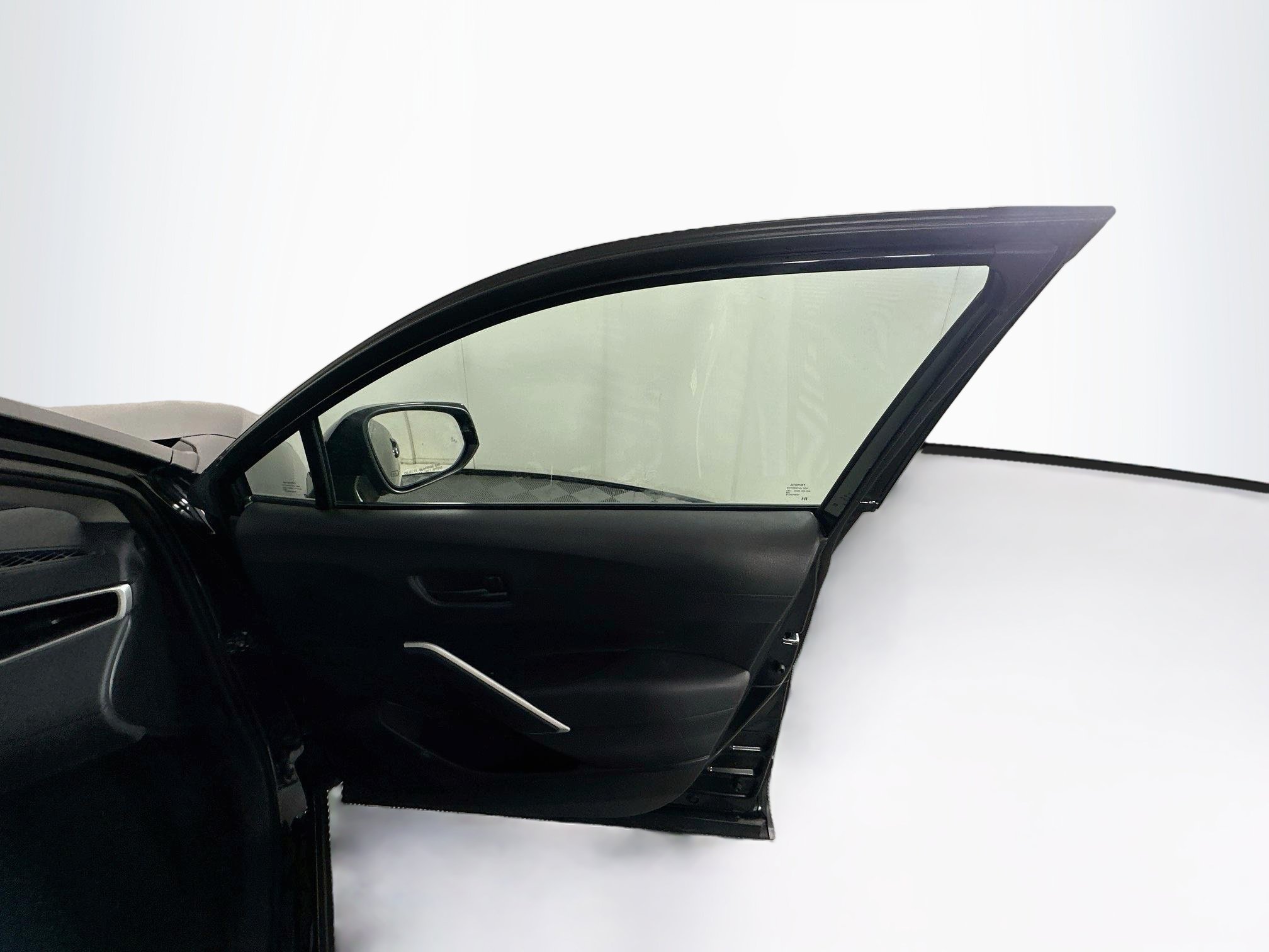Used 2026 Toyota Corolla Cross LE FWD image 31