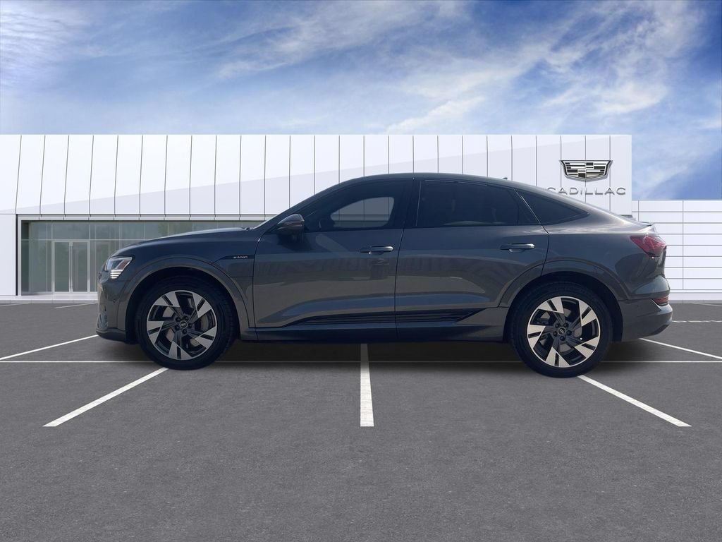 Used 2022 Audi e-tron Premium AWD/4WD image 5