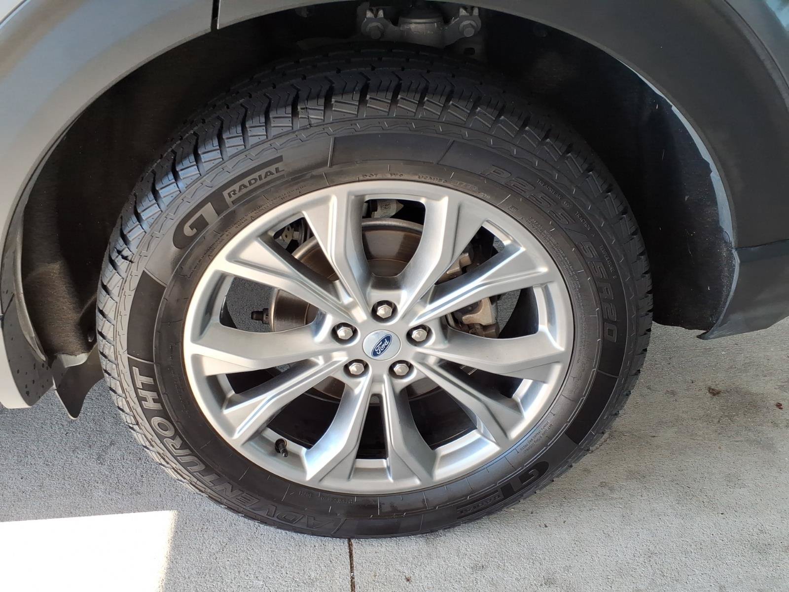 Used 2021 Ford Explorer Limited w/ Equipment Group 301A RWD image 22