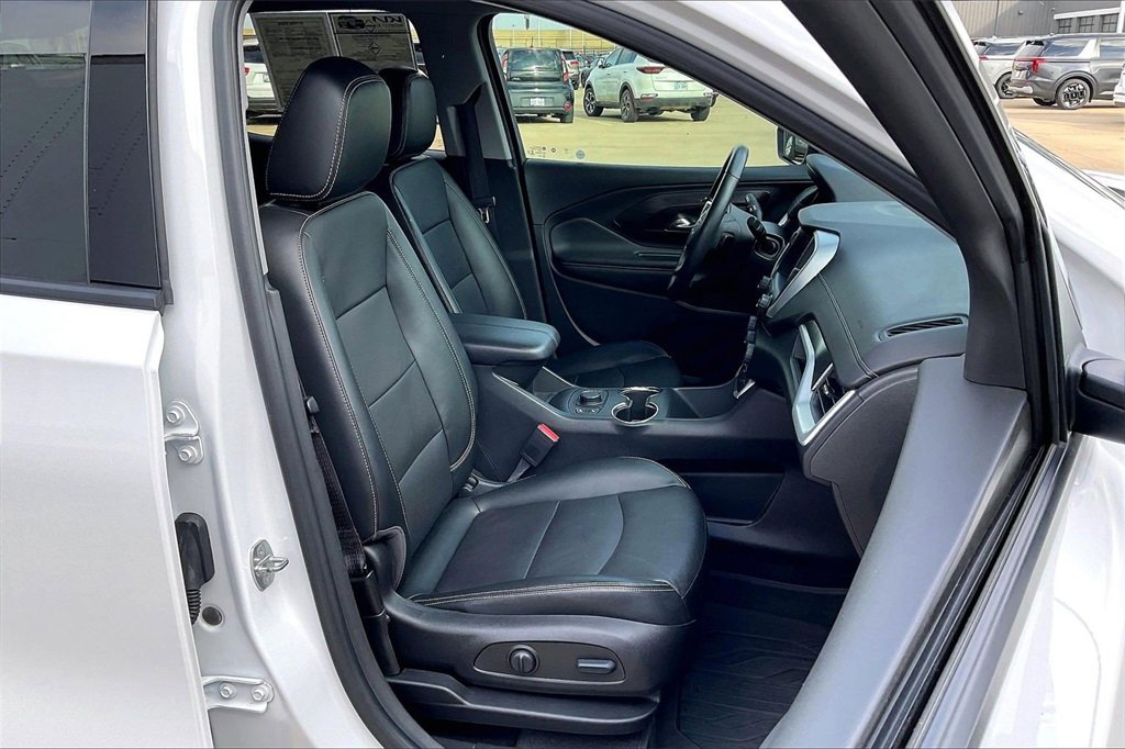 Used 2022 GMC Terrain SLT image 7