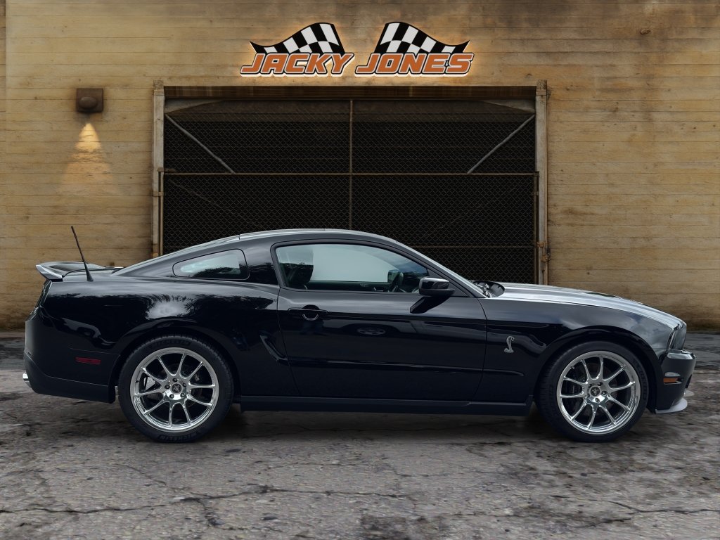 Used 2012 Ford Mustang Shelby GT500 w/ SVT Performance Pkg RWD image 11