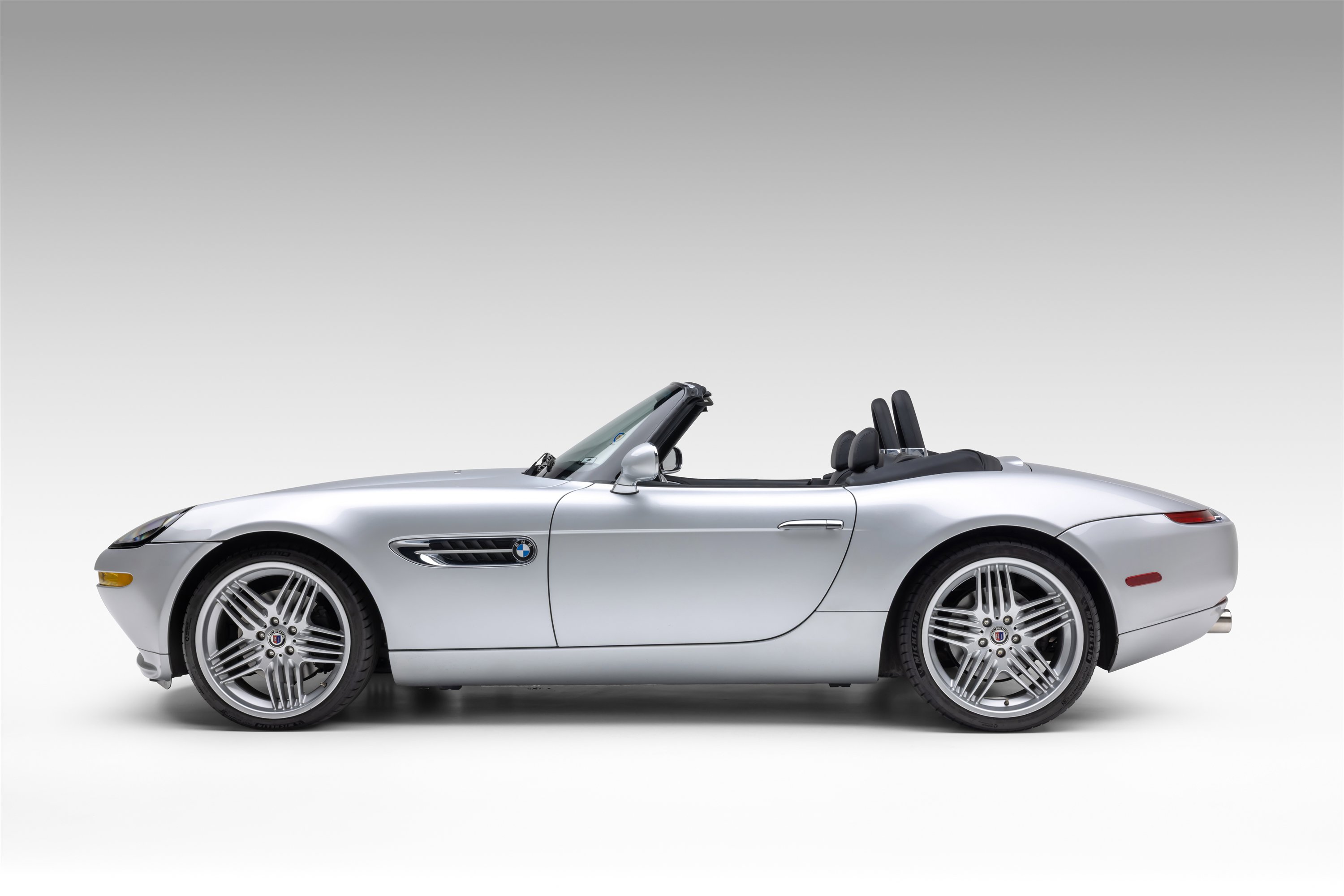 Used 2003 BMW Z8 image 5