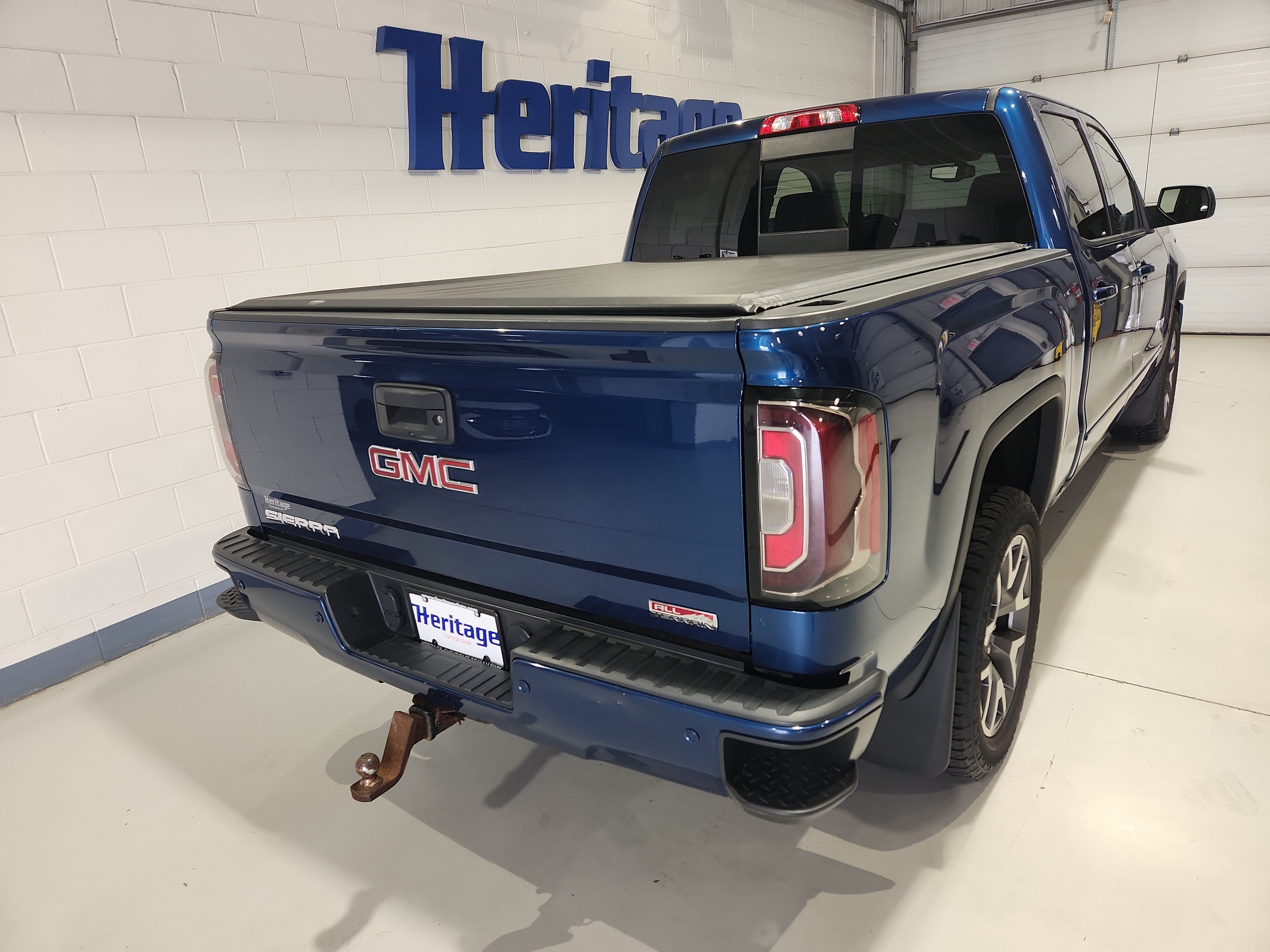 Used 2017 GMC Sierra 1500 SLT AWD/4WD image 30