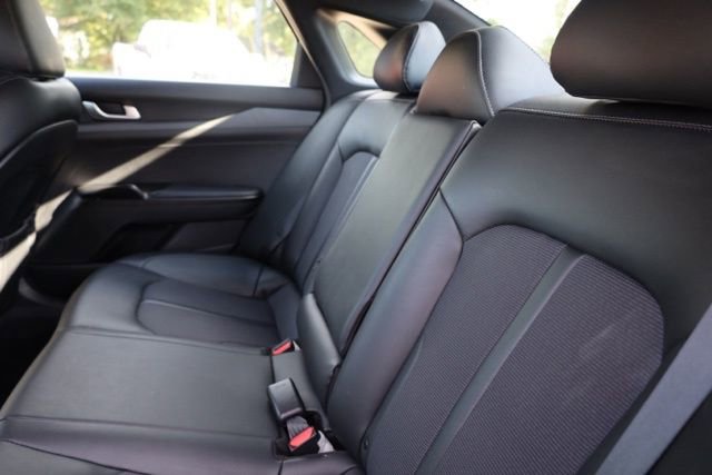 Used 2023 Kia K5 GT-Line image 32