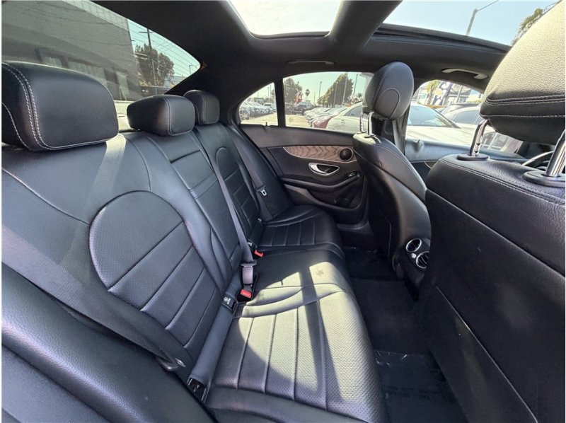 Used 2018 Mercedes-Benz C 300 Sedan image 26