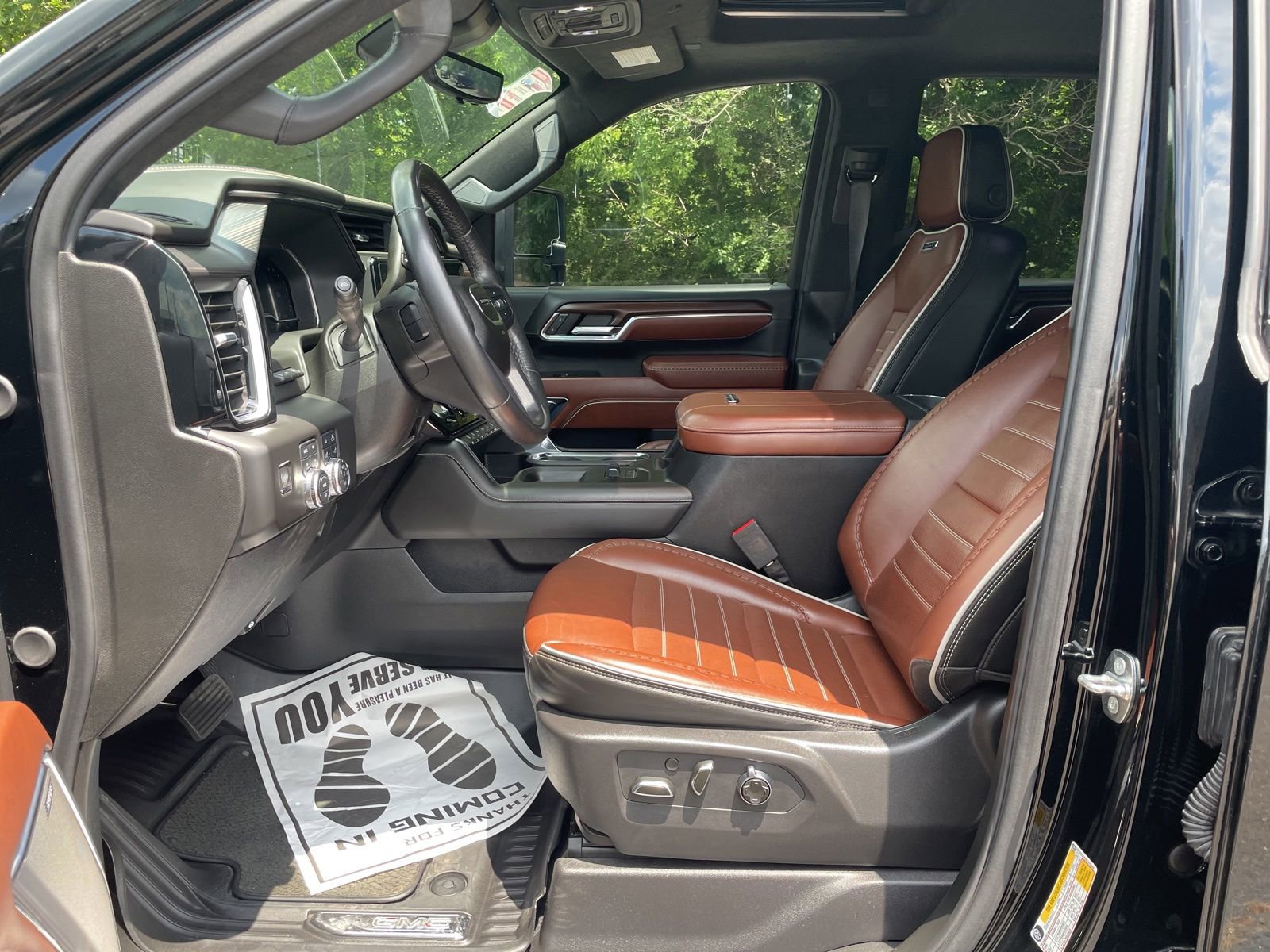 Used 2024 GMC Sierra 2500 Denali Ultimate AWD/4WD image 12