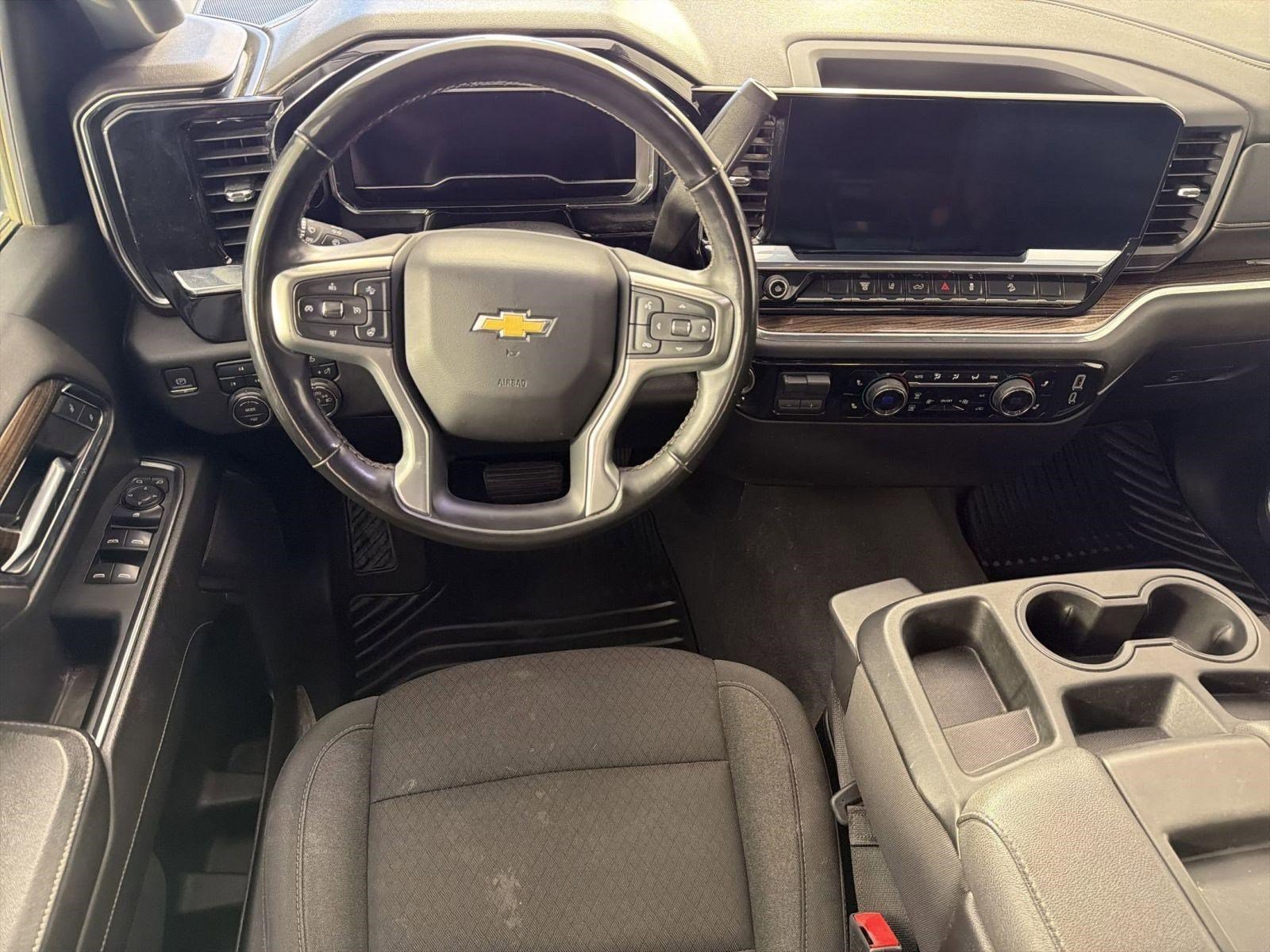 Used 2024 Chevrolet Silverado 2500 LT w/ Convenience Package image 27