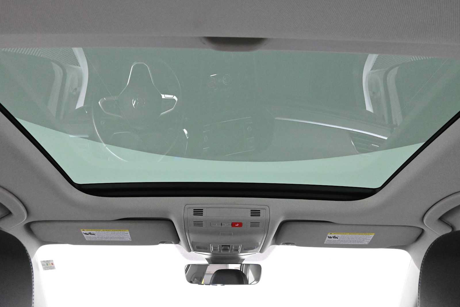 Certified 2023 Volkswagen Jetta SE w/ Panoramic Sunroof Package FWD image 4