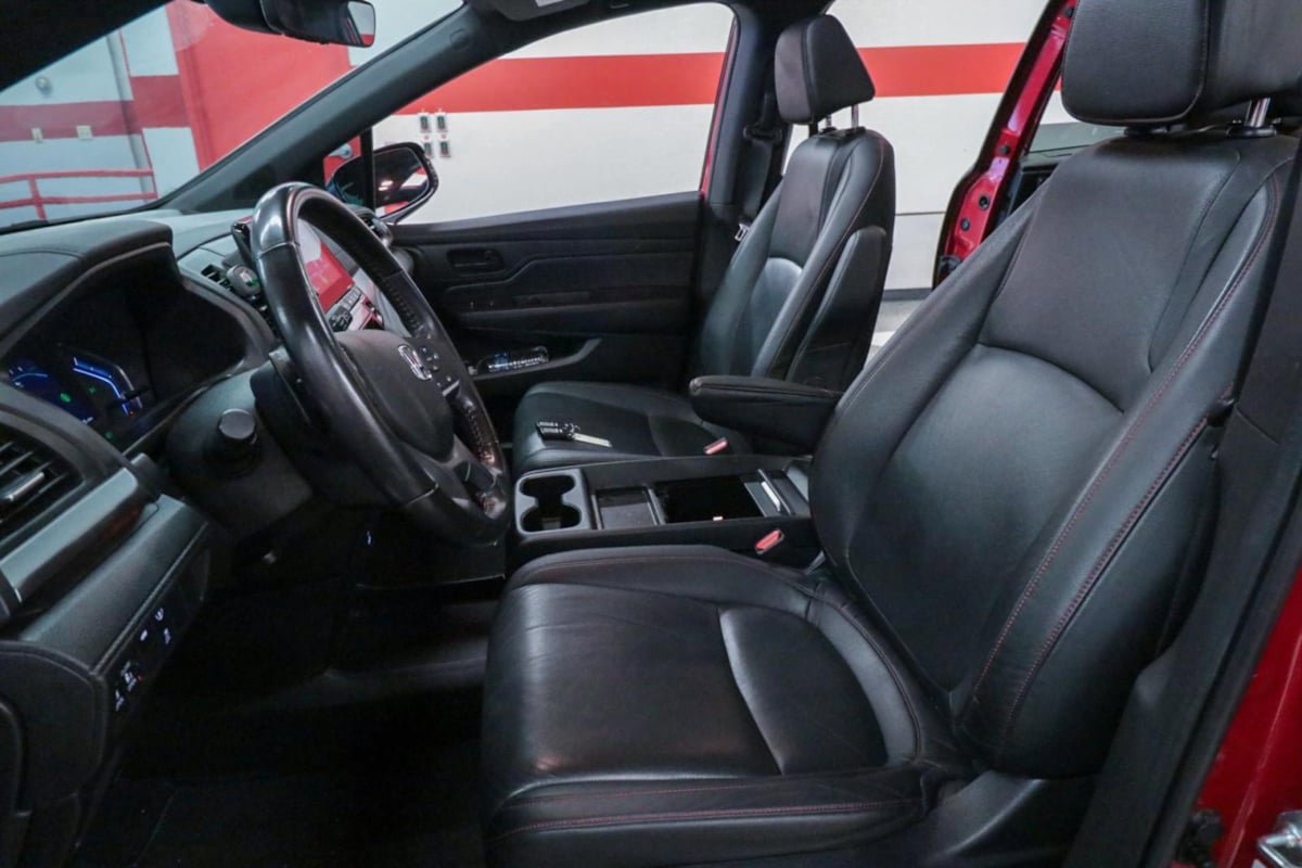 Used 2023 Honda Odyssey Sport image 11