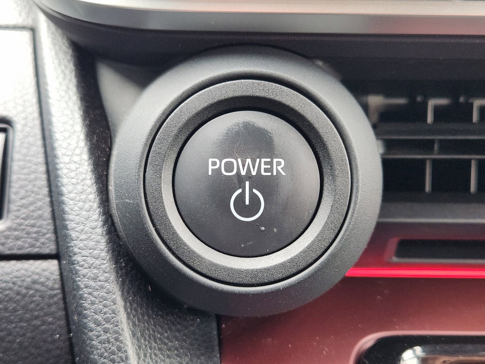 Used 2025 Toyota Prius XSE Premium image 25