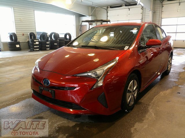 Used 2017 Toyota Prius Three image 5