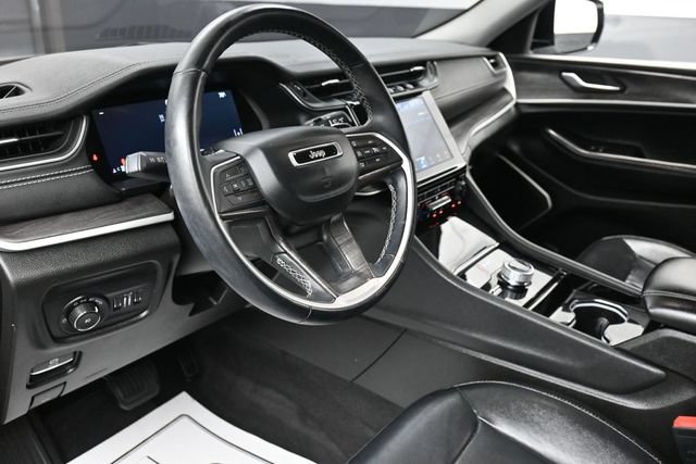 Used 2021 Jeep Grand Cherokee L Limited AWD/4WD image 14