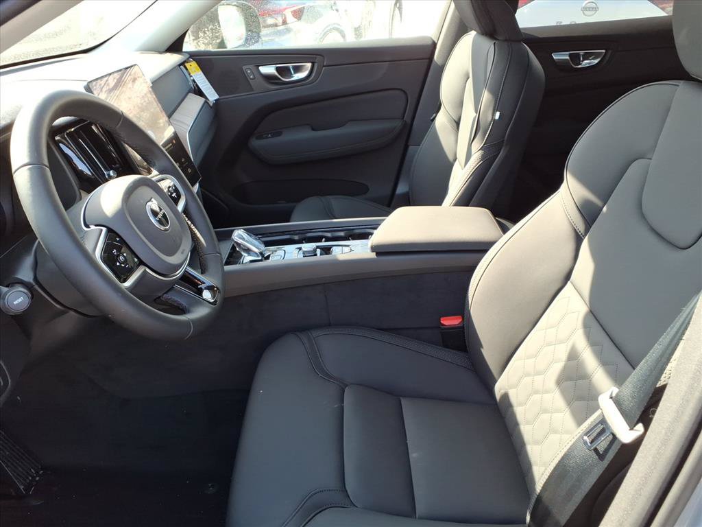 New 2026 Volvo XC60 T8 Plus w/ Protection Package Premier AWD/4WD image 4