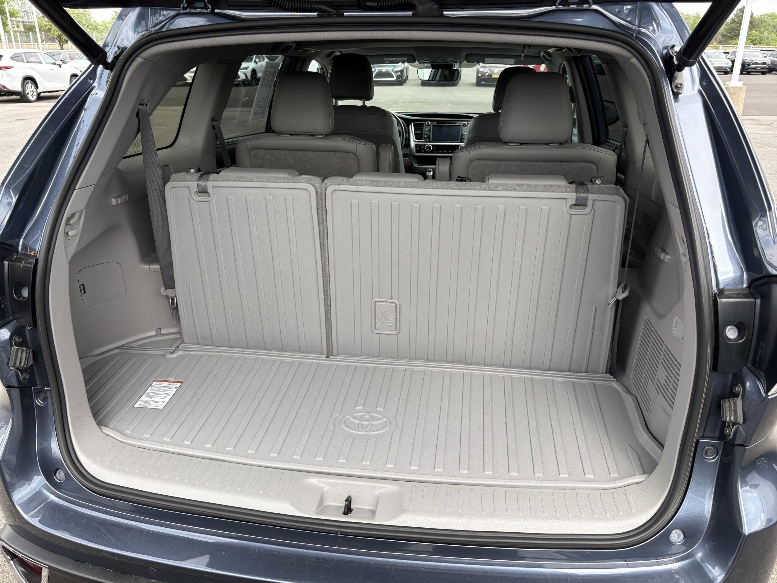 Used 2019 Toyota Highlander Limited AWD/4WD image 8