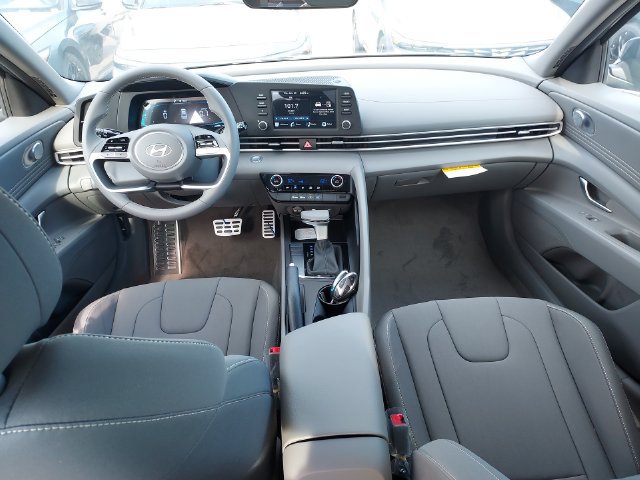 New 2026 Hyundai Elantra Sport FWD image 19