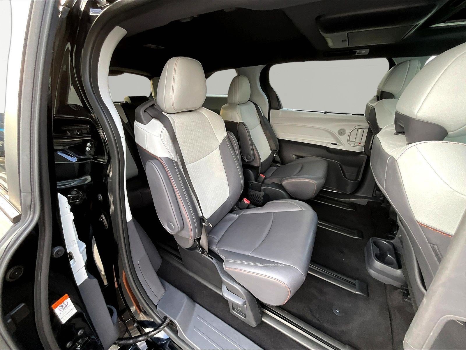 Used 2023 Toyota Sienna XSE w/ XSE Plus Package AWD/4WD image 25
