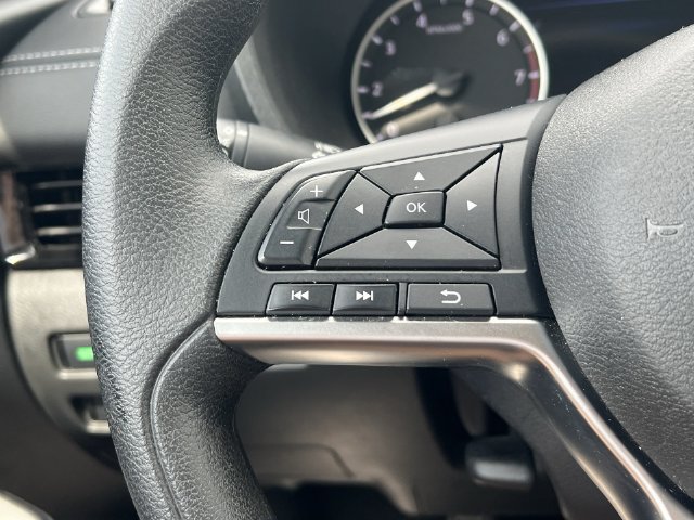 Used 2025 Nissan Sentra SV FWD image 27