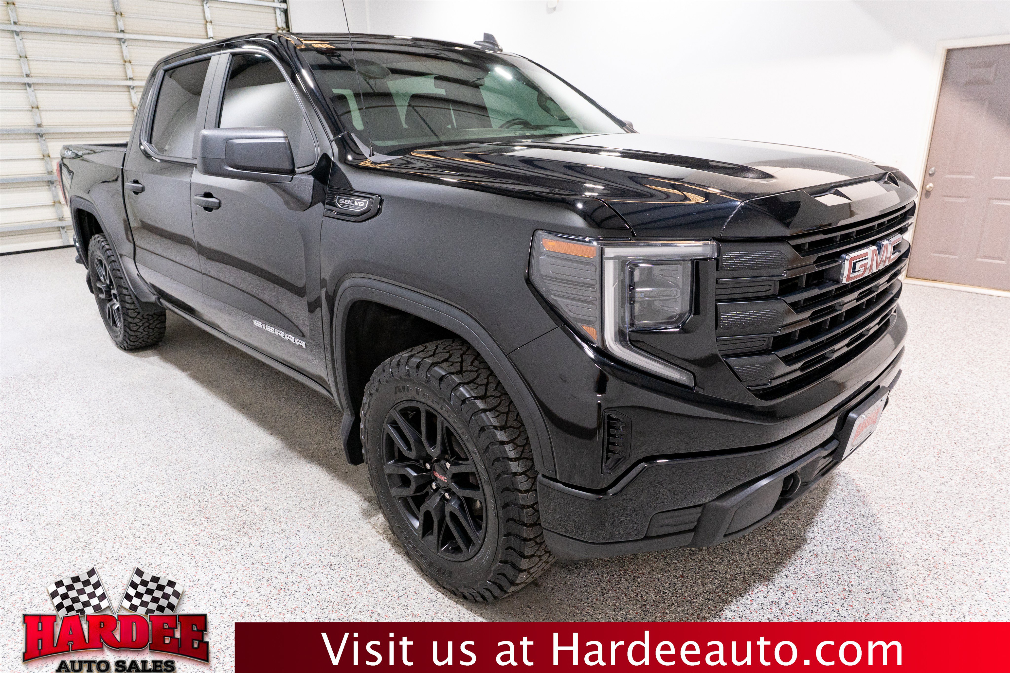 Used 2024 GMC Sierra 1500 Pro w/ Graphite Edition AWD/4WD image 6