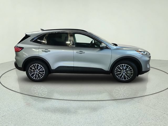 Used 2021 Ford Escape SEL FWD image 3