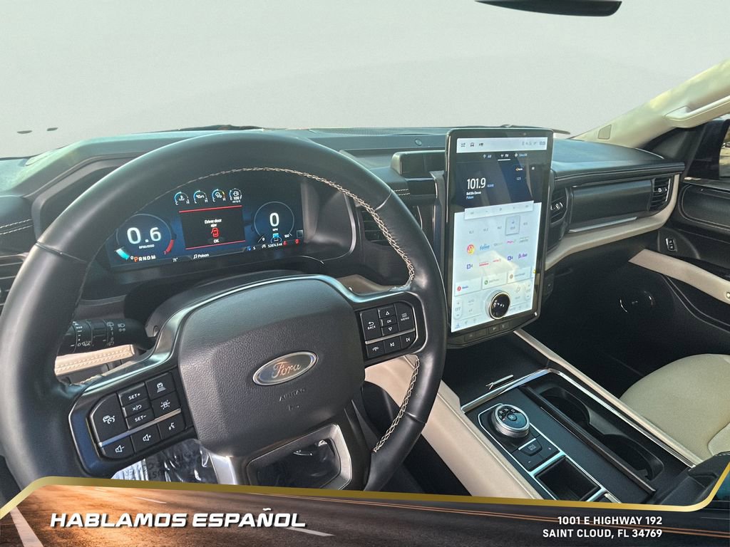 Used 2022 Ford Expedition Platinum image 14