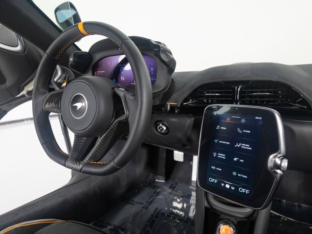 New 2025 McLaren Artura image 25