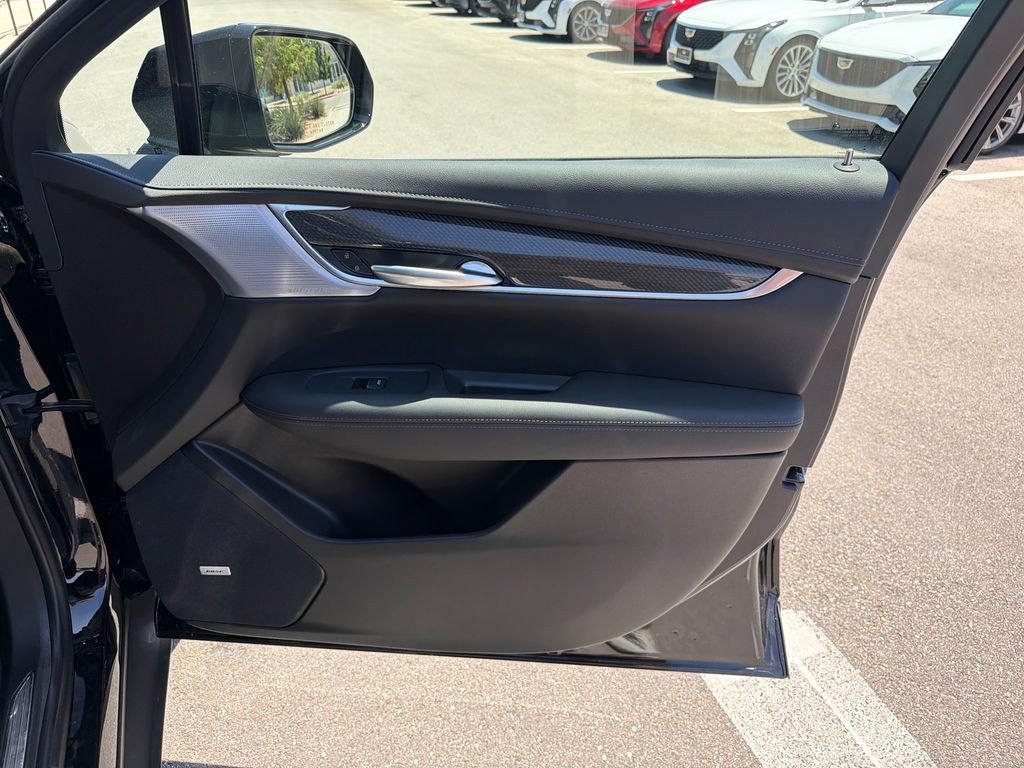 New 2026 Cadillac XT5 Sportv w/ LPO, Onyx Lite Package AWD/4WD image 36