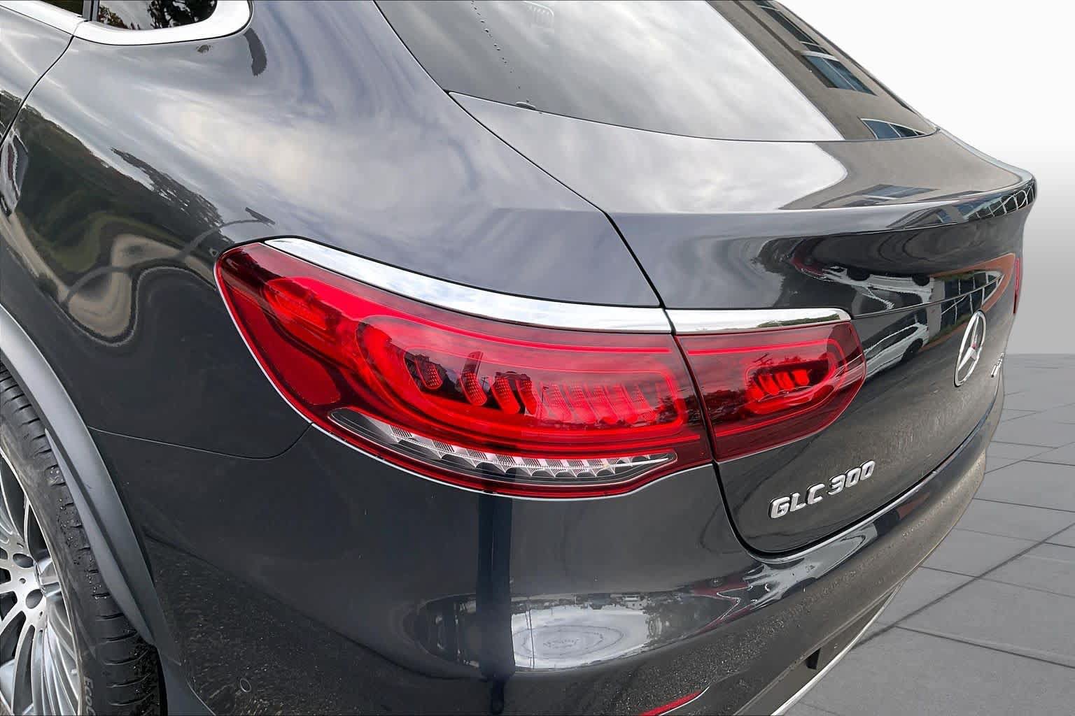 Used 2020 Mercedes-Benz GLC 300 4MATIC Coupe image 27
