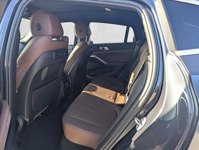 Used 2021 BMW X6 sDrive40i w/ Convenience Package image 16