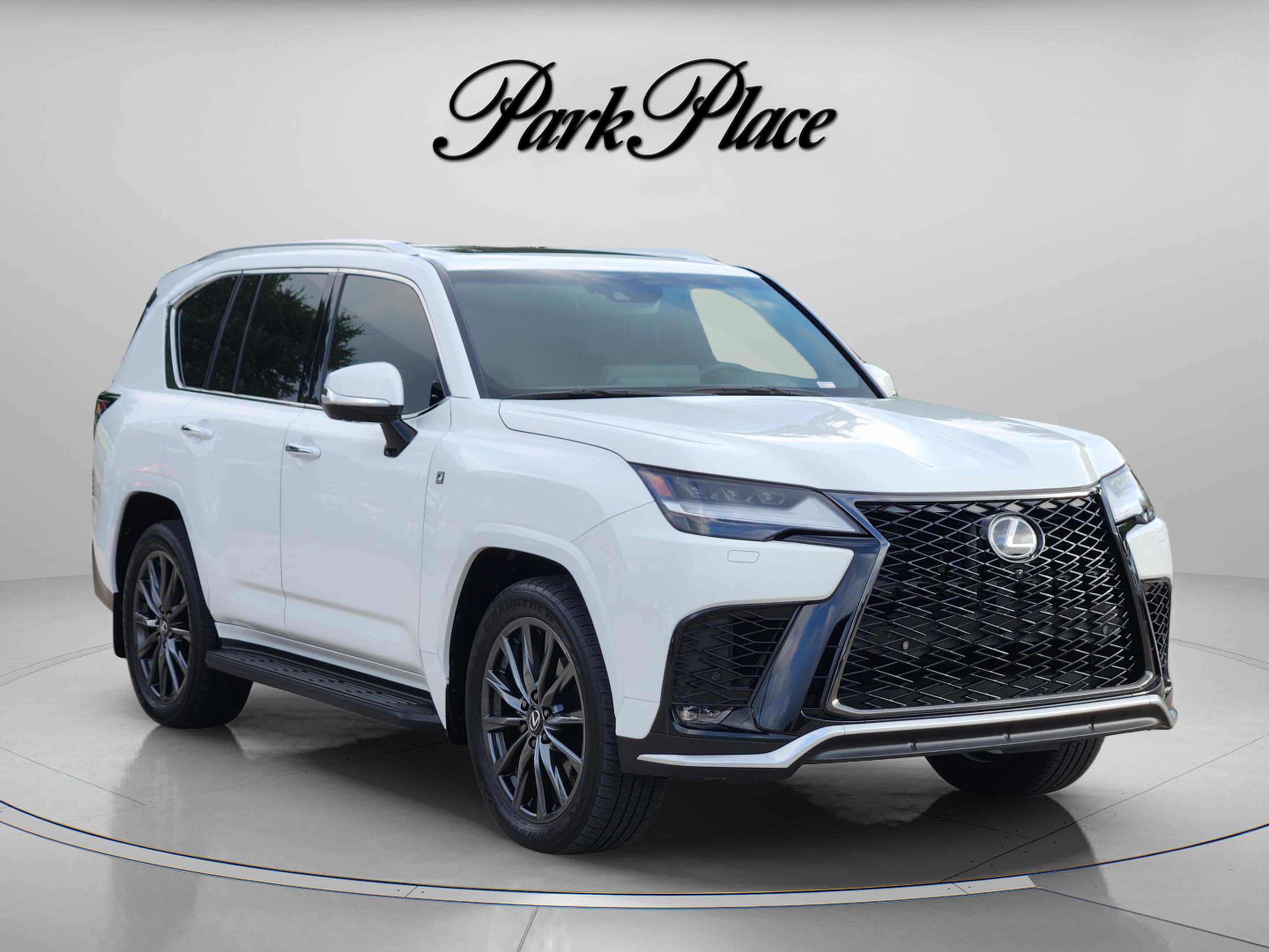 Used 2024 Lexus LX 600 F Sport AWD/4WD image 4