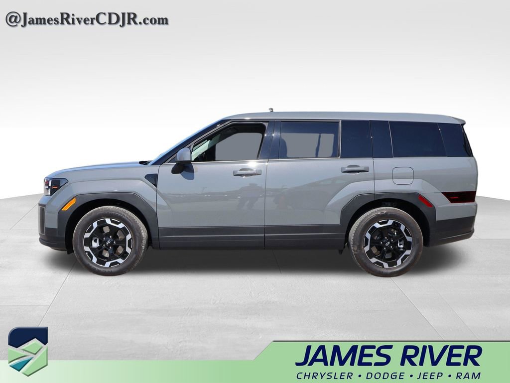 Used 2026 Hyundai Santa Fe SE image 2